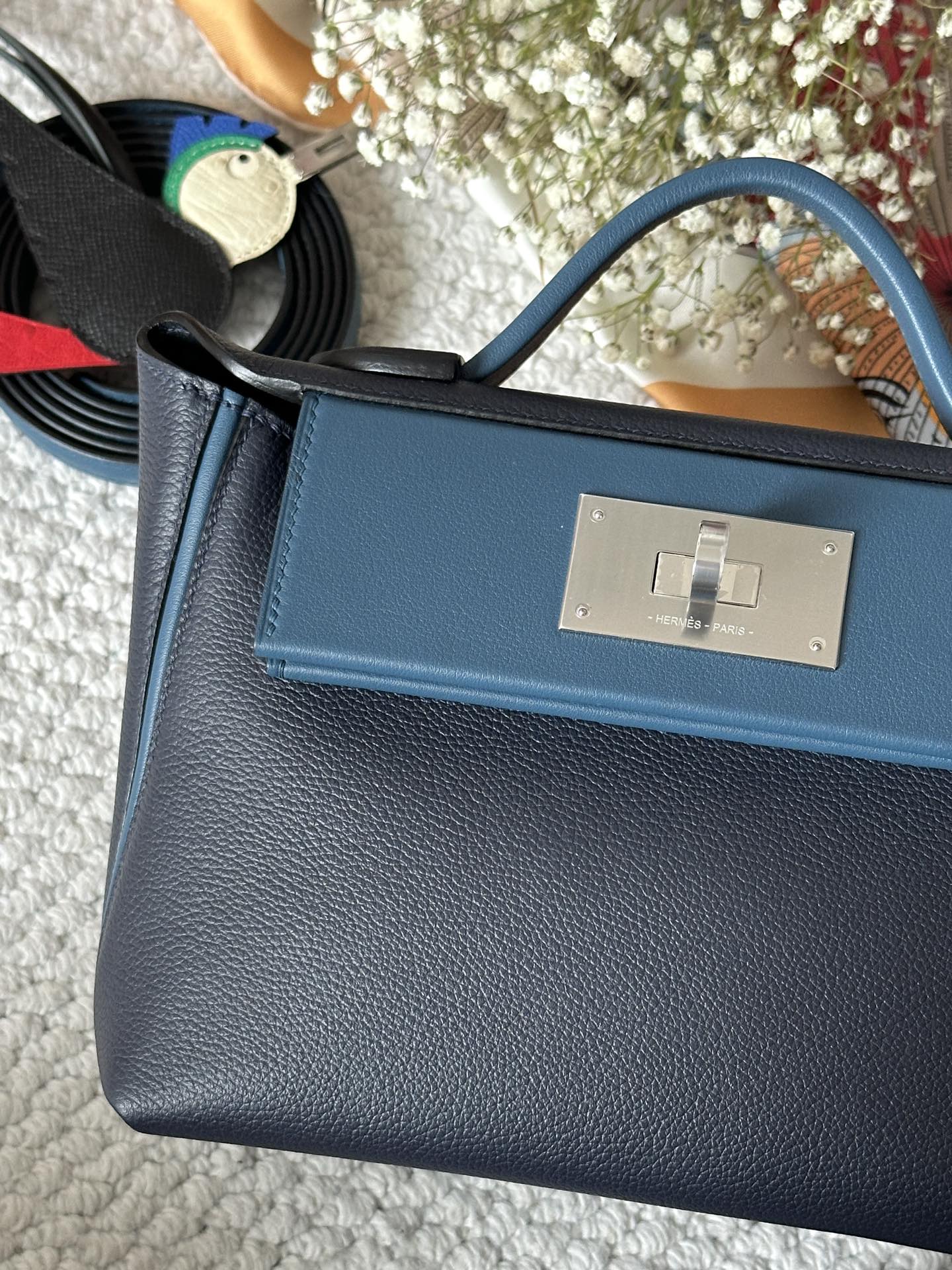 Hermes Kelly Mini 2424 21cm Handbag in Blue Nuit Mykonos Clemence Leather 